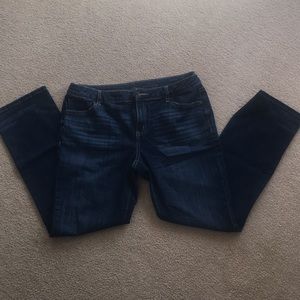 Vera wang dark wash straight leg jeans-size 10 with some stretch